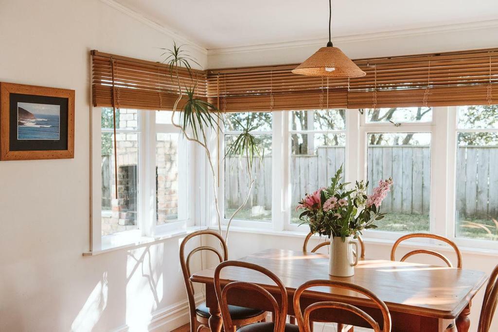 Bow Street Apartments & Cottage Raglan Esterno foto